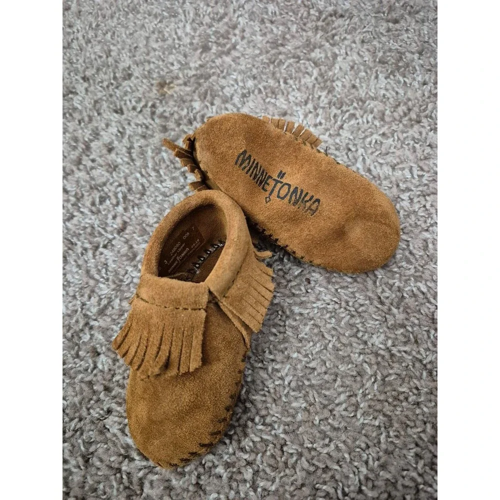 Minnetonka leather moccasins size 3 toddler
